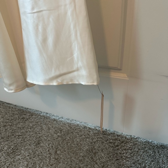 NWT Reformation Lazaro Satin Ivory Dress, Size 4 - Picture 7 of 9